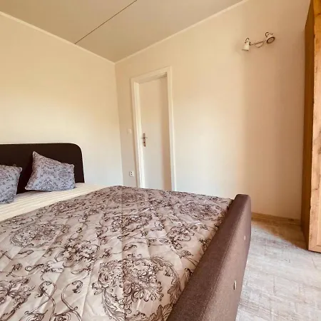 Carovny Apartman Bojnice A Okolie Apartment *